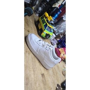 Nike Air Force 1 Low-top Sneaker Size 7Y Only The Left Shoes! No Box